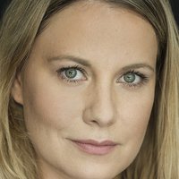 Karoline Kunz Naken