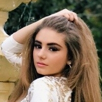 Katelin Milani Naken