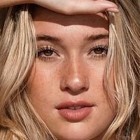 Kayla Azjones Naken