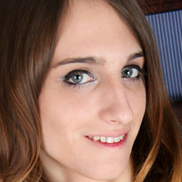 Kelly Klaymour Naken