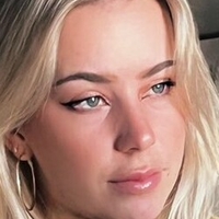 Kelsey Remige Naken