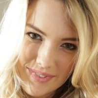 Kenna James Naken