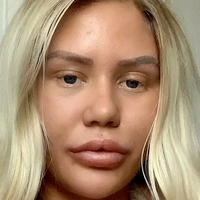 khloeniemela Naken