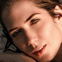Larissa Darhuber Naken