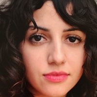 Layla Khoshnoudi Naken