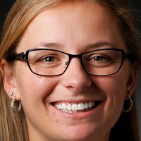 Leah Schmidt Naken