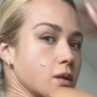 Leonarda Farkas Naken