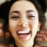 Lexi Chung Naken