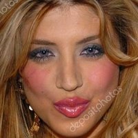 Leyla Razzari Naken