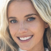 Lindsay Brewer Naken