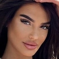 Liri_dona Naken