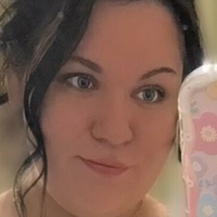 loralee Naken