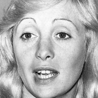 Louise Turcot Naken