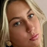 Maggie Gunn Naken