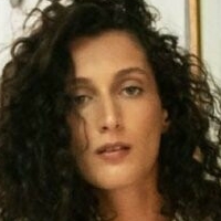 Maya Mani Naken