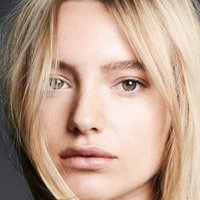 Maya Stepper Naken
