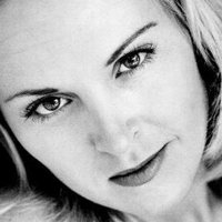 Melissa Wyler Naken