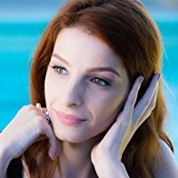 Michelle Batista Naken