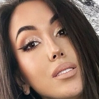 Miss Pam Naken