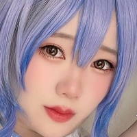 Momiko Lin Naken