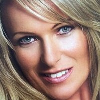 Nadine Tschanz Naken