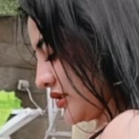 Neysa Alina Naken