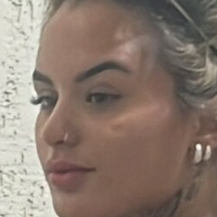 Nicole Reis Naken