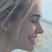 Nikki Roumel Naken