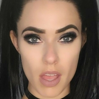 Nikkiravn Naken