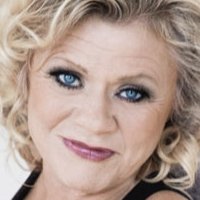 Pernille Højmark Naken