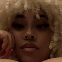 Queeen_savage Naken