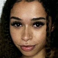 Queen Qiana Naken