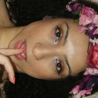 Queen Uncovered Naken