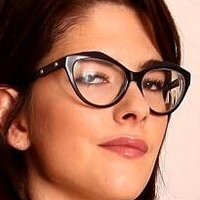 Sara Bell Naken