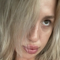 Sara Dodevska Naken