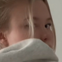 Sara Manner Naken