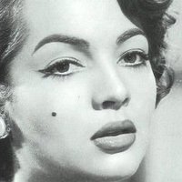 Sara Montiel Naken