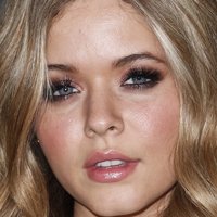 Sasha Pieterse Naken