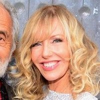Shelby Chong Naken