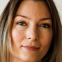 Sierra Shine Naken