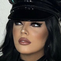 Taylor Nicole Chambers Naken