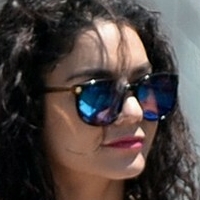 Vanessa Hudgens Sister Naken