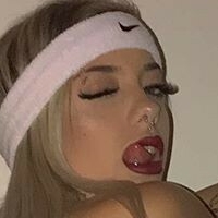 Vicky Balena Naken