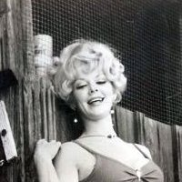Virginia Wood Naken