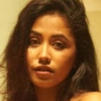 Yajna Seni Naken