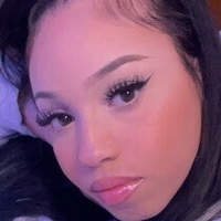 Y.lashae Naken