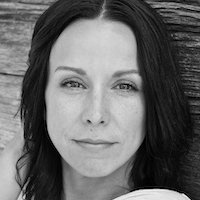 Yvonne Kolle Naken