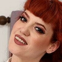 Zoe Blake Naken